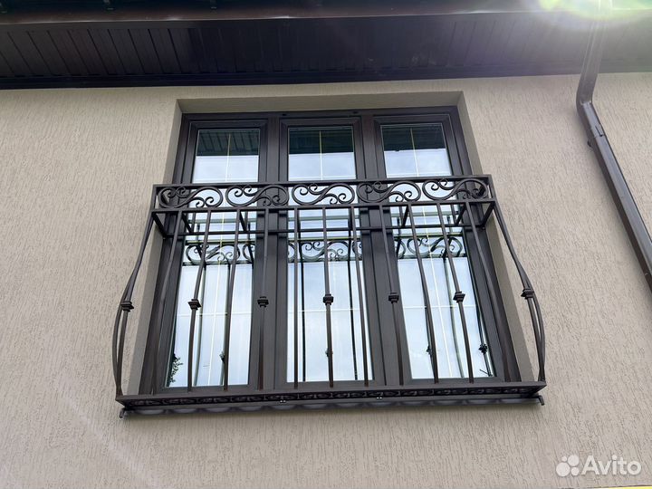 Решётки на окна сварные и Кованые