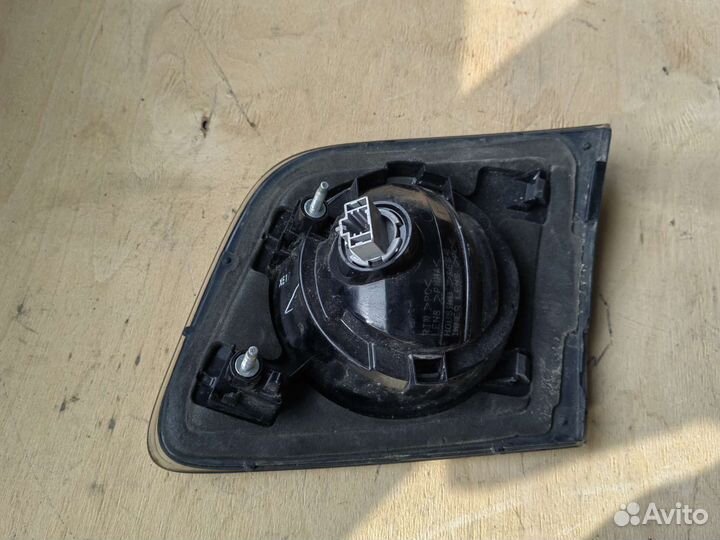 P2775L Mazda 3 BK фонарь крышки багажника левый