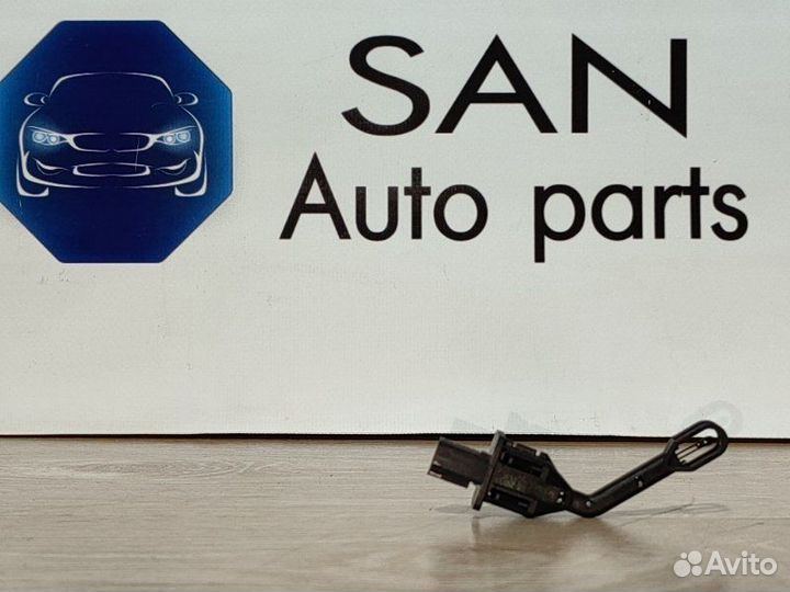 Датчик температуры воздуха в салоне Bmw 5 F10