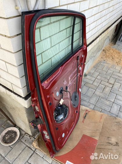 Задняя правая дверь фольцваген гольф +