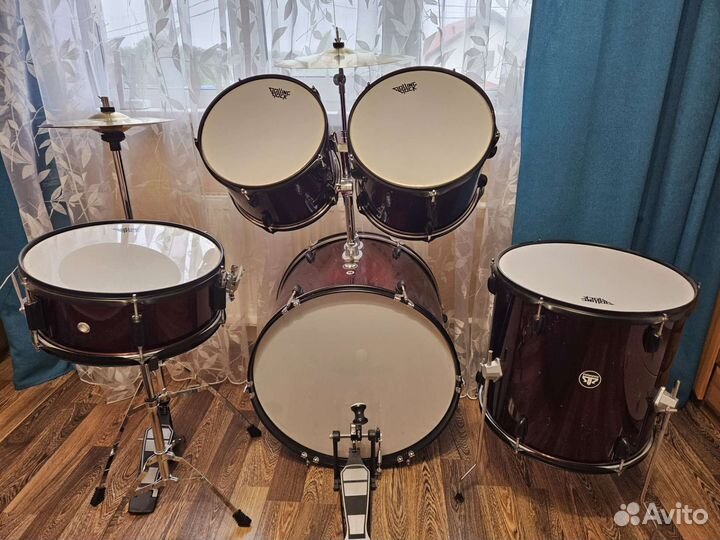 Ударная установка Rolling Rock JR-2221A