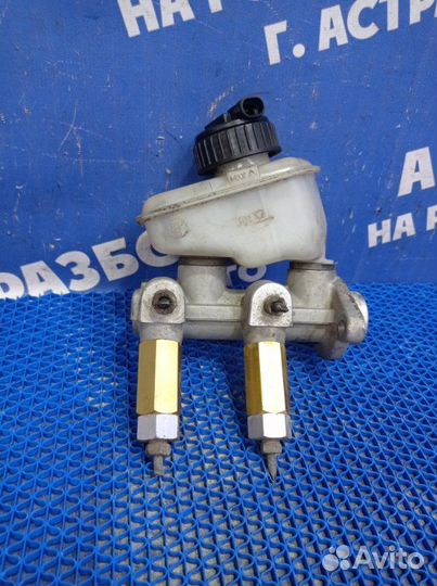 Главный тормозной цилиндр Daewoo Nexia седан A15MF
