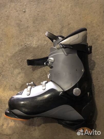 Продам лыжные ботинки атомик 40р 25см