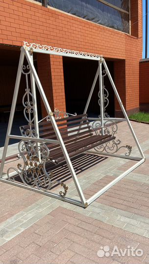 Садовые качели новые