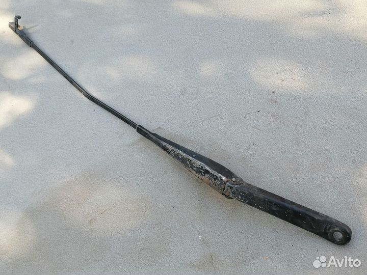 Поводок стеклоочистителя правый для Ford Focus II