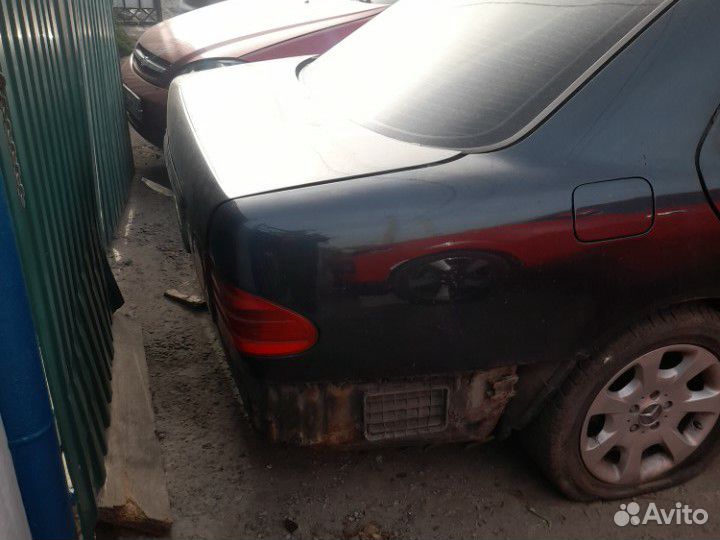 Крышка багажника мерседес 210