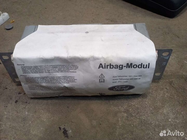 Airbag пассажира Ford Mondeo 3