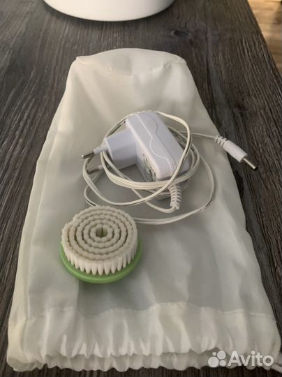 Щетка для очищения лица Gezatone массажер