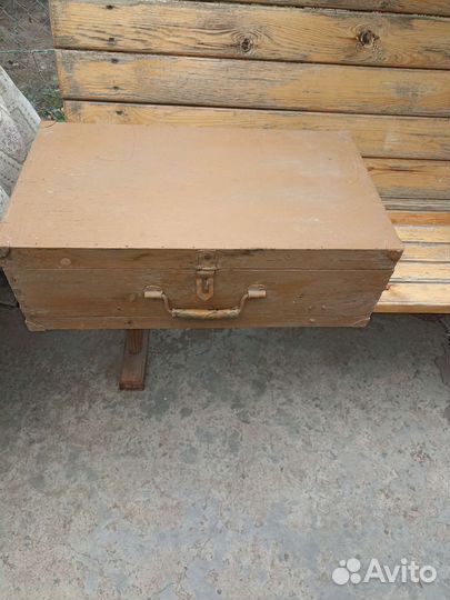 Деревянный чемодан