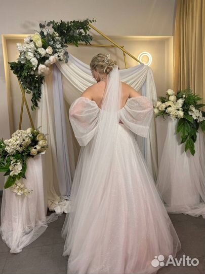 Свадебно платье