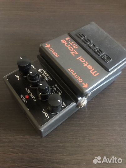 Boss metal zone MT 2