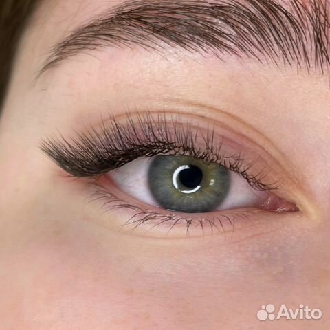 Наращивание ресниц, оформление бровей