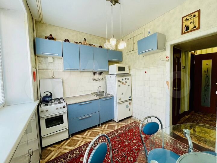 3-к. квартира, 70 м², 2/5 эт.