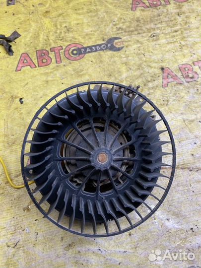 Мотор печки Mercedes-Benz C-Class W202 M111 1997