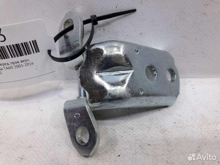 Петля двери передняя правая Nissan Armada TA60