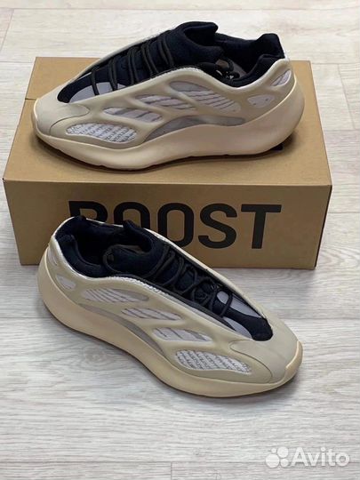 Кроссовки adidas yeezy boost 700