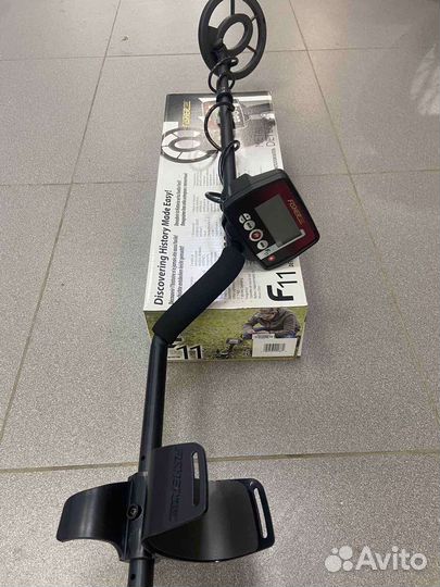 Металлоискатель Fisher F11 (США), лопата