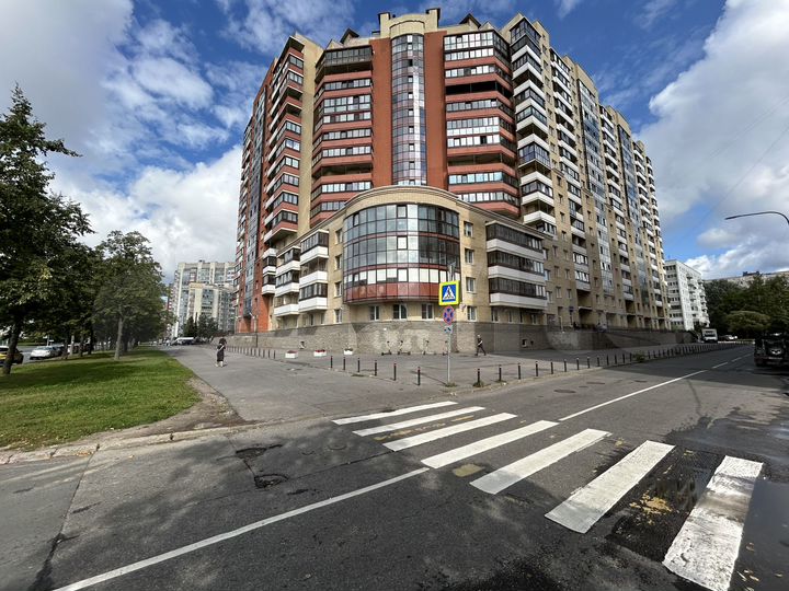 2-к. квартира, 78,3 м², 9/16 эт.