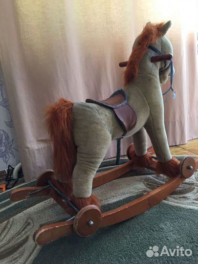Детская качалка лошадь