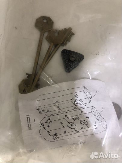 Замок металлический