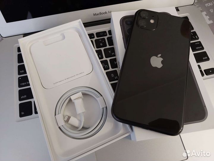 iPhone 11, 64 ГБ