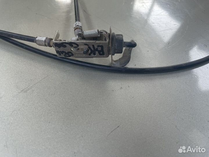 Тросс лючка бензобака Mazda 3 bk седан