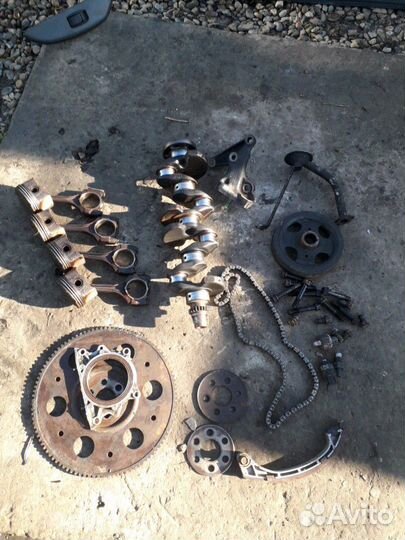 Двигатель в разборе 1SZ