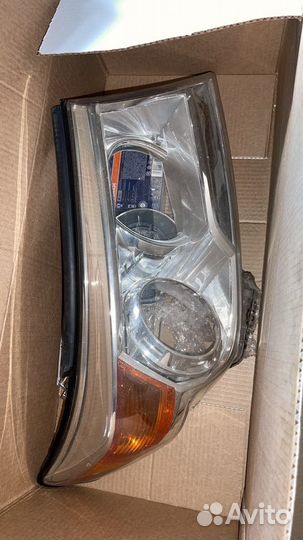 Продаю битые фары на тойота ландкрузер 200