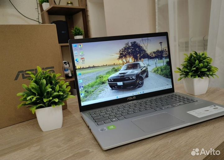 Игровой Новый asus core i3-10 Gen/NvidiaMX/SSD256