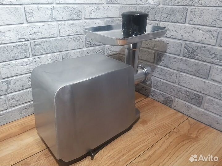 Мясорубка Ligrell LMG-3022S