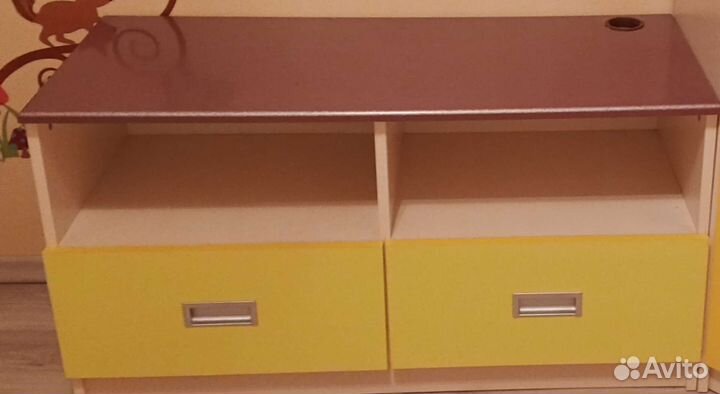 Тумба под телевизор