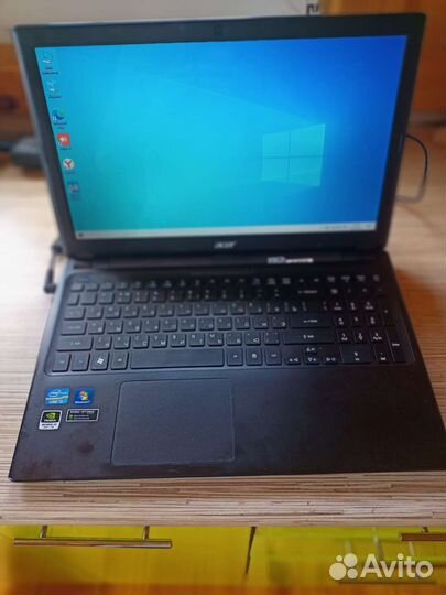 Acer i3 2367m/8gb ddr3/intel hd+gt 610m/SSD+HDD