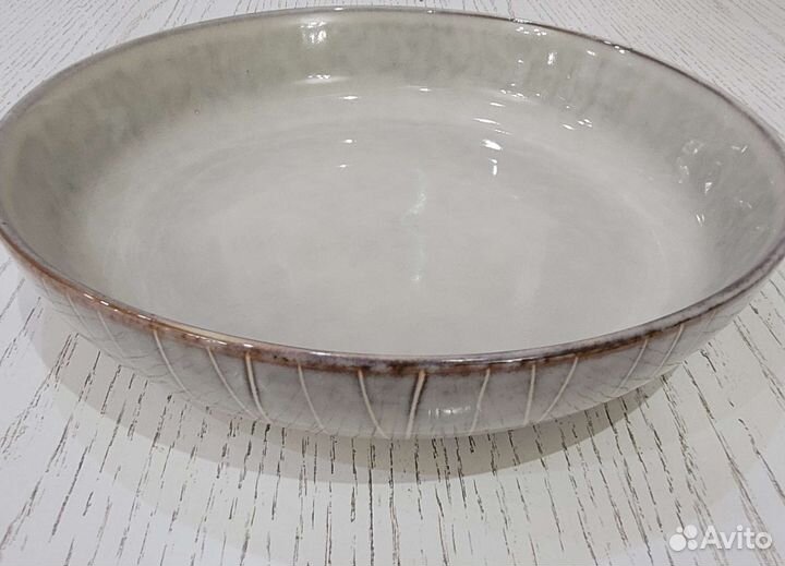 Новые тарелки и салатники