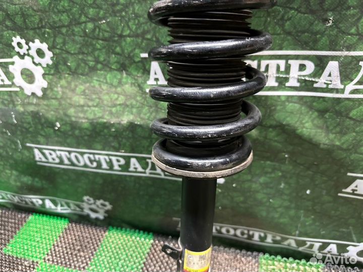 Амортизатор передний правый Lexus Gs Rc 2012-2020