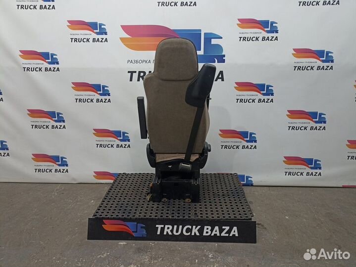 1700020 Сиденье пассажирское механическое