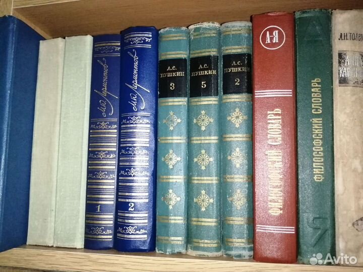 Книги разных жанров