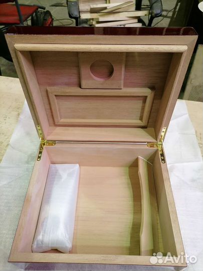 Хьюмидор для сигар Cigar