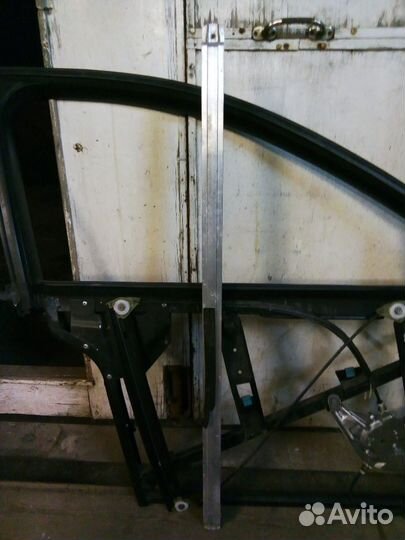 Усилитель правой передней двери