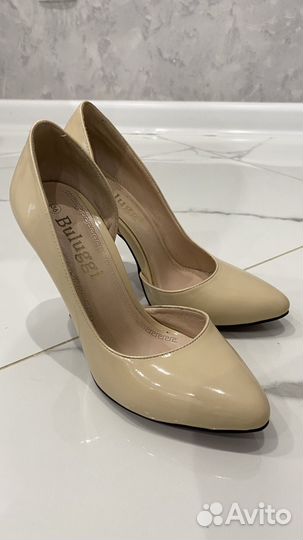 Туфли женские 36 размер бежевые