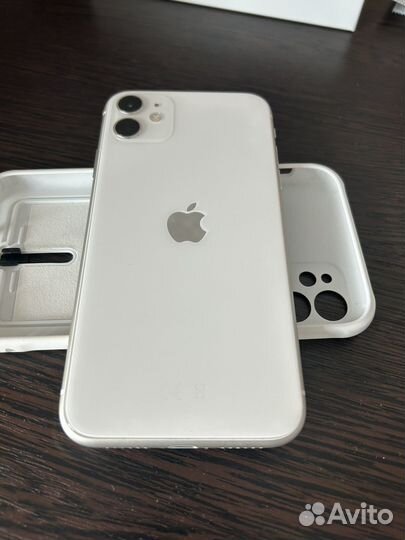 iPhone 11, 64 ГБ