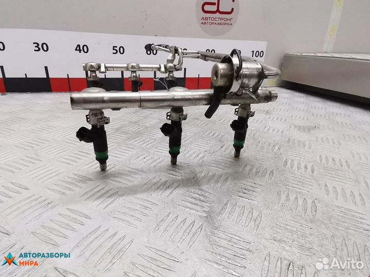 Топливная рампа Audi A4 B6 2003 06C133681K