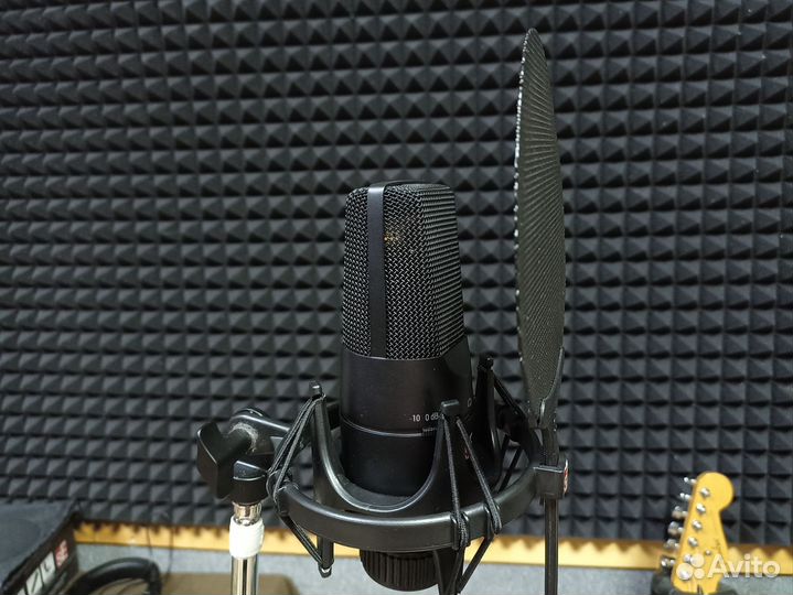 Студийный микрофон sE