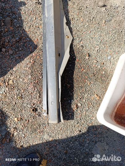 Накладка порога правая Passat b5