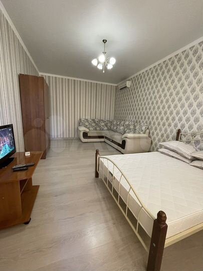 2-к. квартира, 80 м², 2/5 эт.