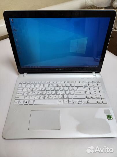 Ноутбук sony vaio i3/ 6 гб / 512 ssd