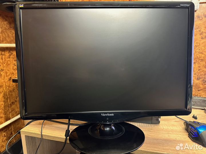 Хороший широкоф. монитор 22