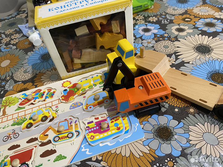 Развивающие игрушки пакетом дерево