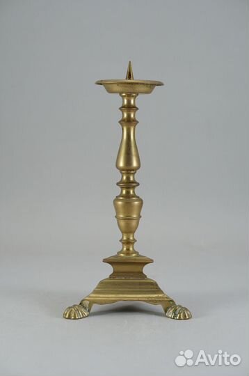 Одиночный подсвечник из металла винтаж