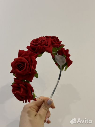 Ободок из роз