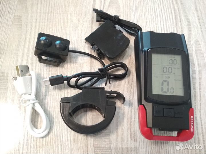 Велокомпьютер 3 в 1 с фонариком и гудком